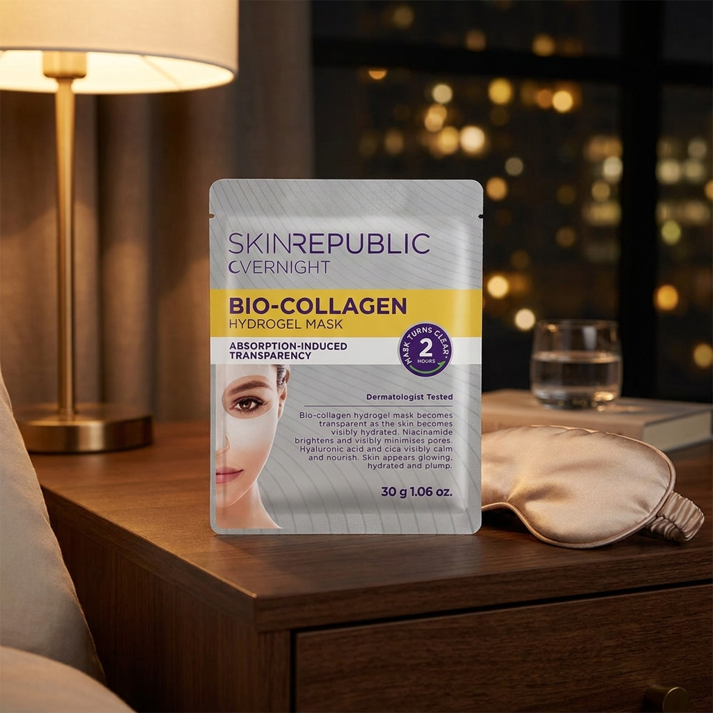 Overnight Maske: SKIN REPUBLIC Bio-Kollagen Hydrogel Maske auf dem Nachttisch bei Lampenschein
