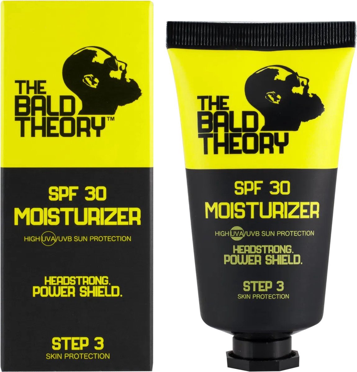Zwei Packungen der Feuchtigkeitscreme "The Bald Theory" SPF 30; eine in einer Schachtel, die andere in einer Quetschtube. Das Produkt ist gelb und schwarz beschriftet und zeigt das Bild eines kahlen Männerkopfes.
