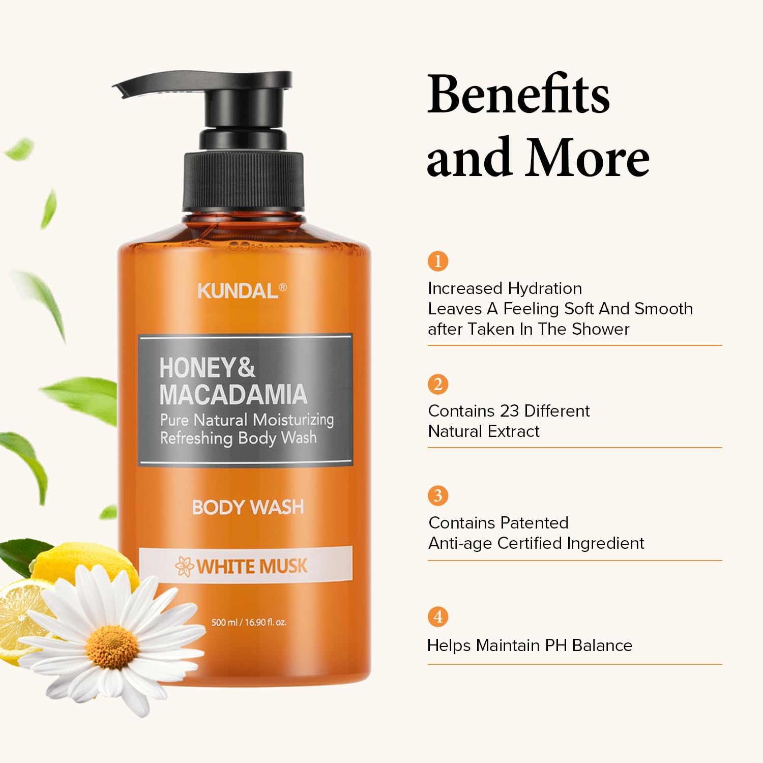 Eine orangefarbene Flasche Körperwaschmittel mit Pumpspender steht neben Zitrone und einer Gänseblümchenblüte. Darüber sind Produktvorteile aufgelistet.