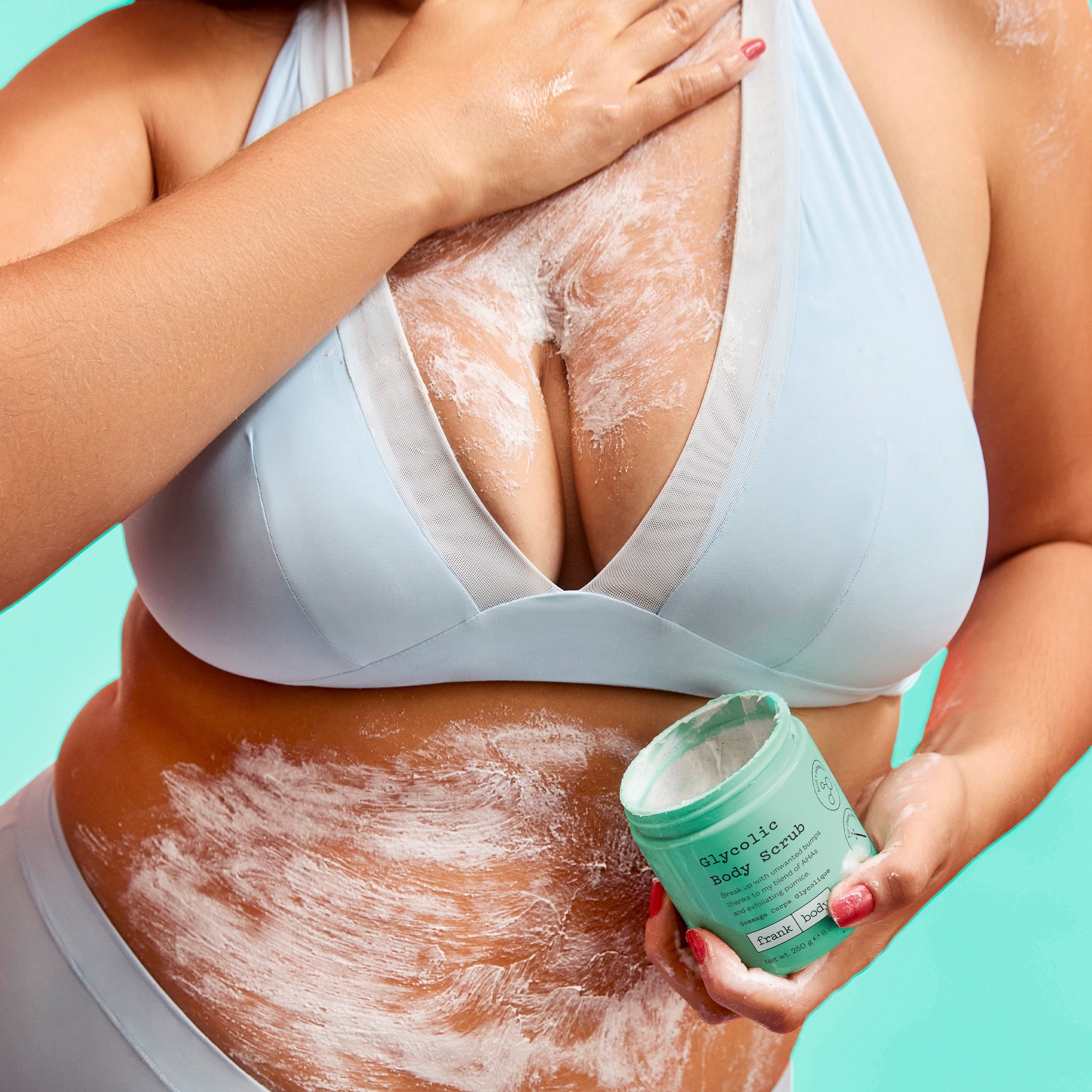FRANK BODY Glycolic Body Scrub 250g – Anwendung 1