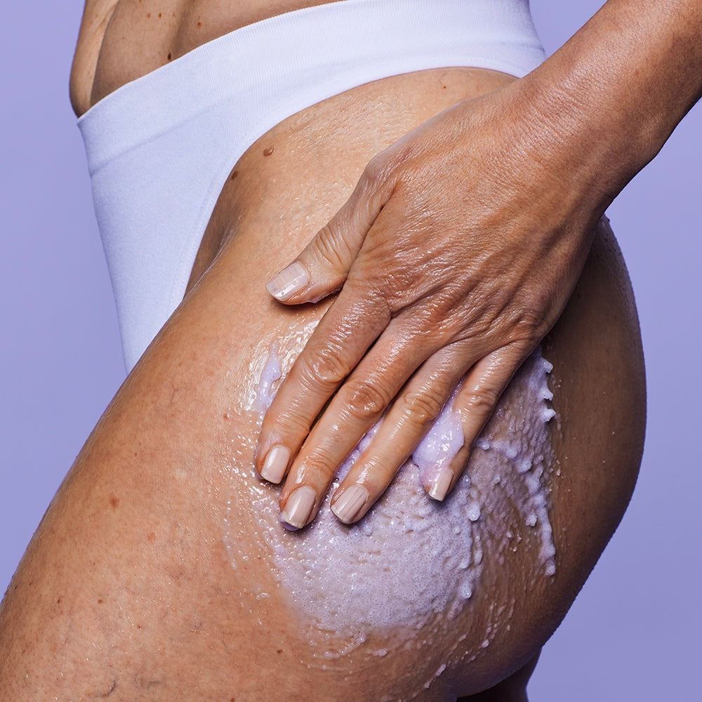 FRANK BODY Niacinamide Body Scrub 250g – Anwendung 1