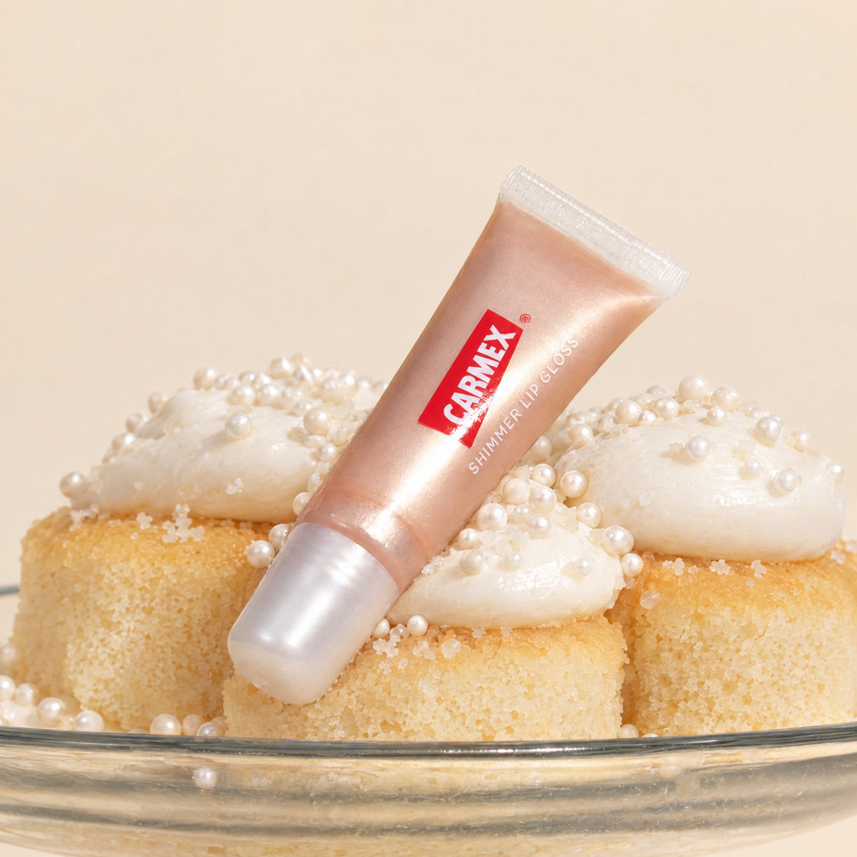CARMEX Lipgloss Shimmer Vanilla mit Vanille-Törtchen